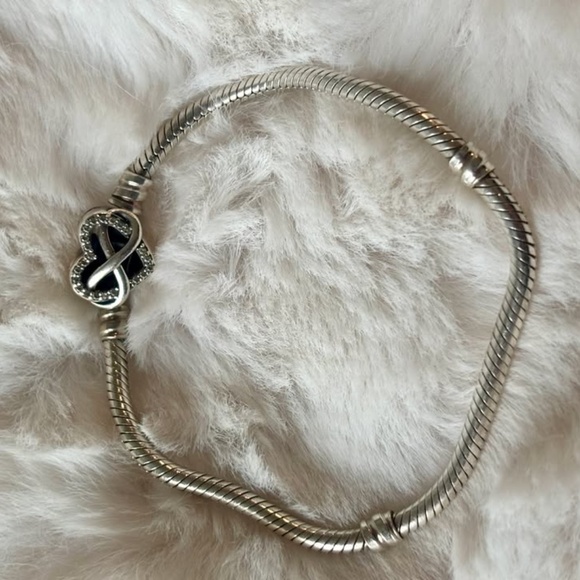 Pandora Moments Sparkling Infinity Heart Clasp Snake Chain Bracelet - Picture 1 of 3